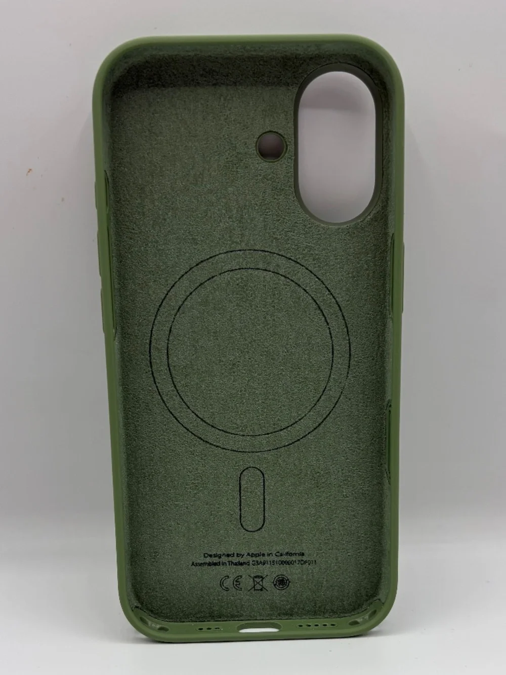 Apple IPhone 17 Silicone Cover with MagSafe in Light Moss NWOT